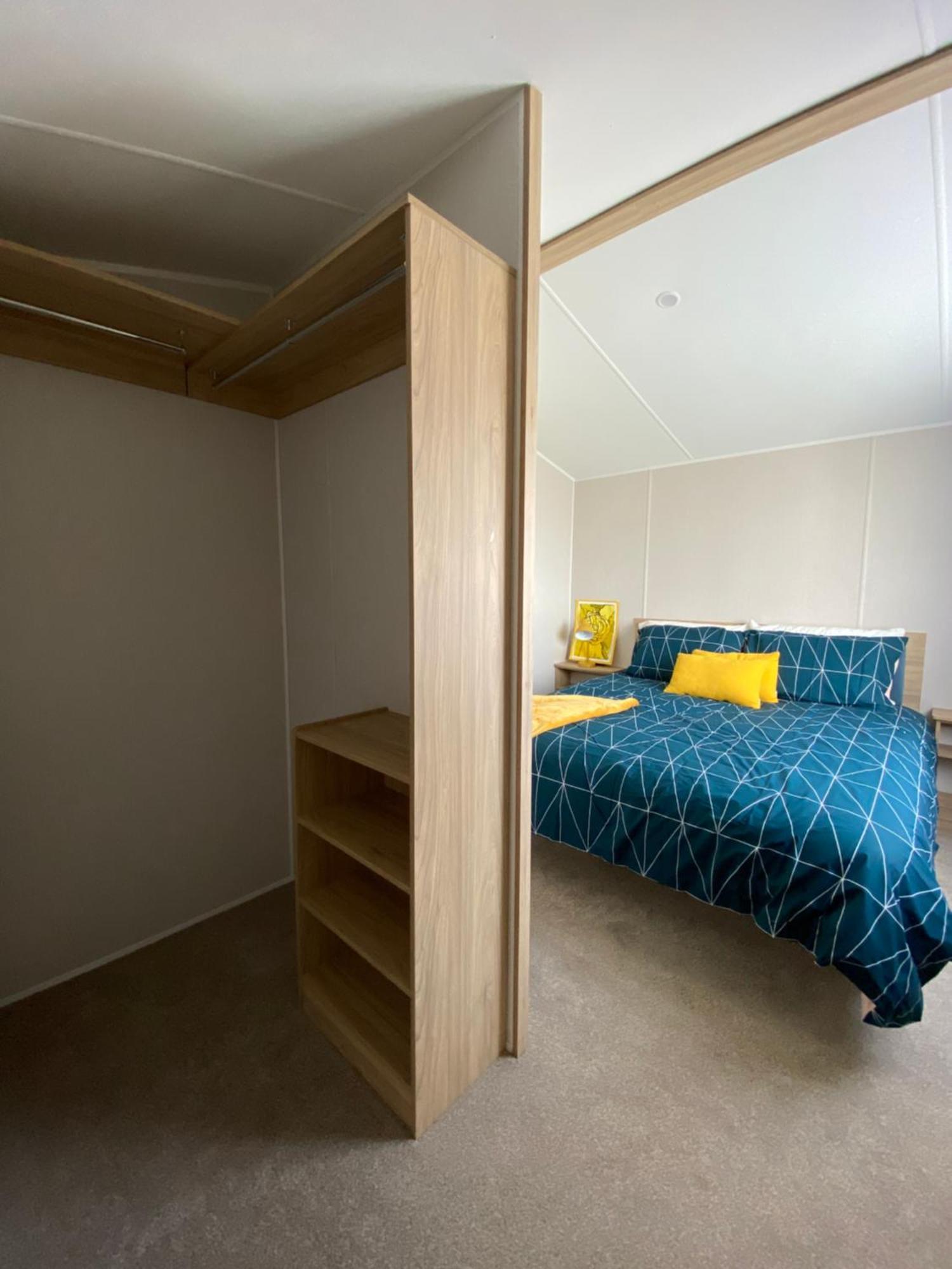 Verbzen Holiday Caravan At St Osyth Beach, Clacton-On-Sea By Verb Holidays Saint Osyth Esterno foto